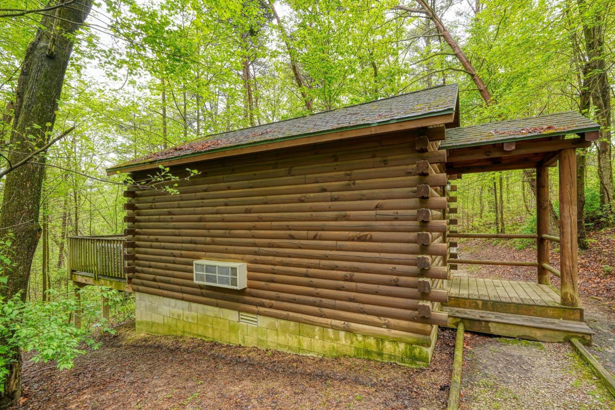 Blue Rose Cabins - Wildwoods Cabin Лоуган Екстериор снимка